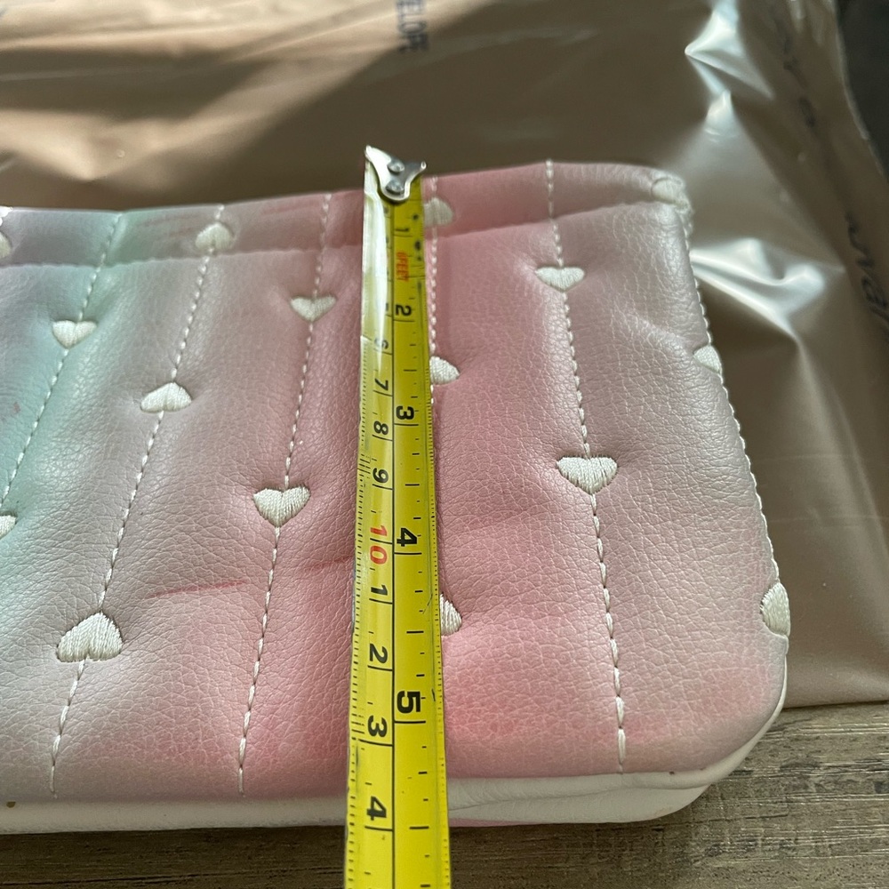 Luv Betsey by Betsey Johnson Ombre Pastel Quilted zip top Wristlet Bag pouch - Picture 10 of 10